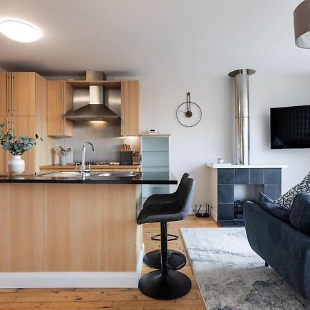 Modern Penthouse Apartment 2 Bed, 2 Bath Sleeps 6 City Centre Belfast Exteriör bild