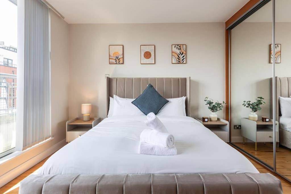 Modern Penthouse Apartment 2 Bed, 2 Bath Sleeps 6 City Centre Belfast Exteriör bild