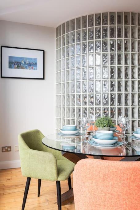 Modern Penthouse Apartment 2 Bed, 2 Bath Sleeps 6 City Centre Belfast Exteriör bild