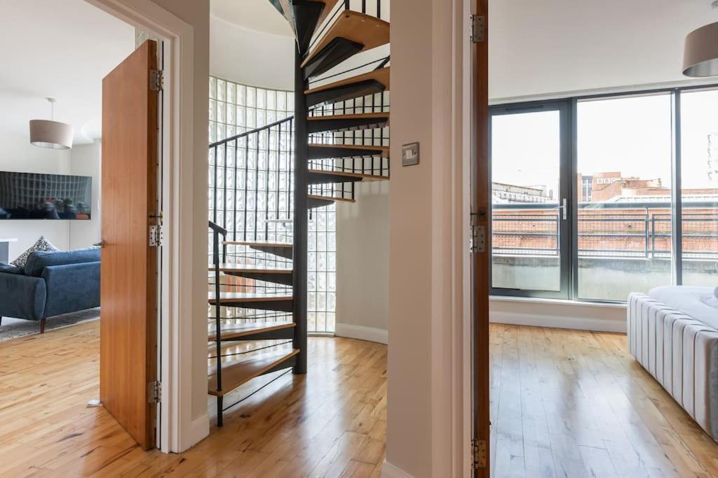 Modern Penthouse Apartment 2 Bed, 2 Bath Sleeps 6 City Centre Belfast Exteriör bild