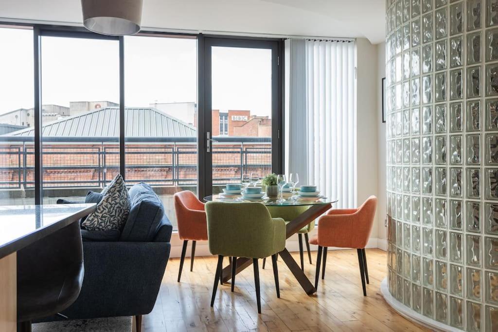 Modern Penthouse Apartment 2 Bed, 2 Bath Sleeps 6 City Centre Belfast Exteriör bild